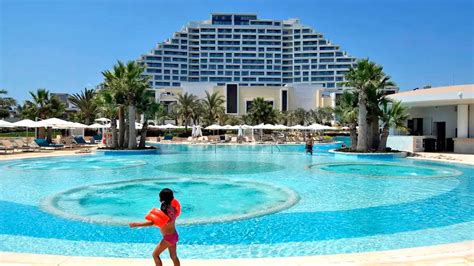 melco-resorts. absorb. eu